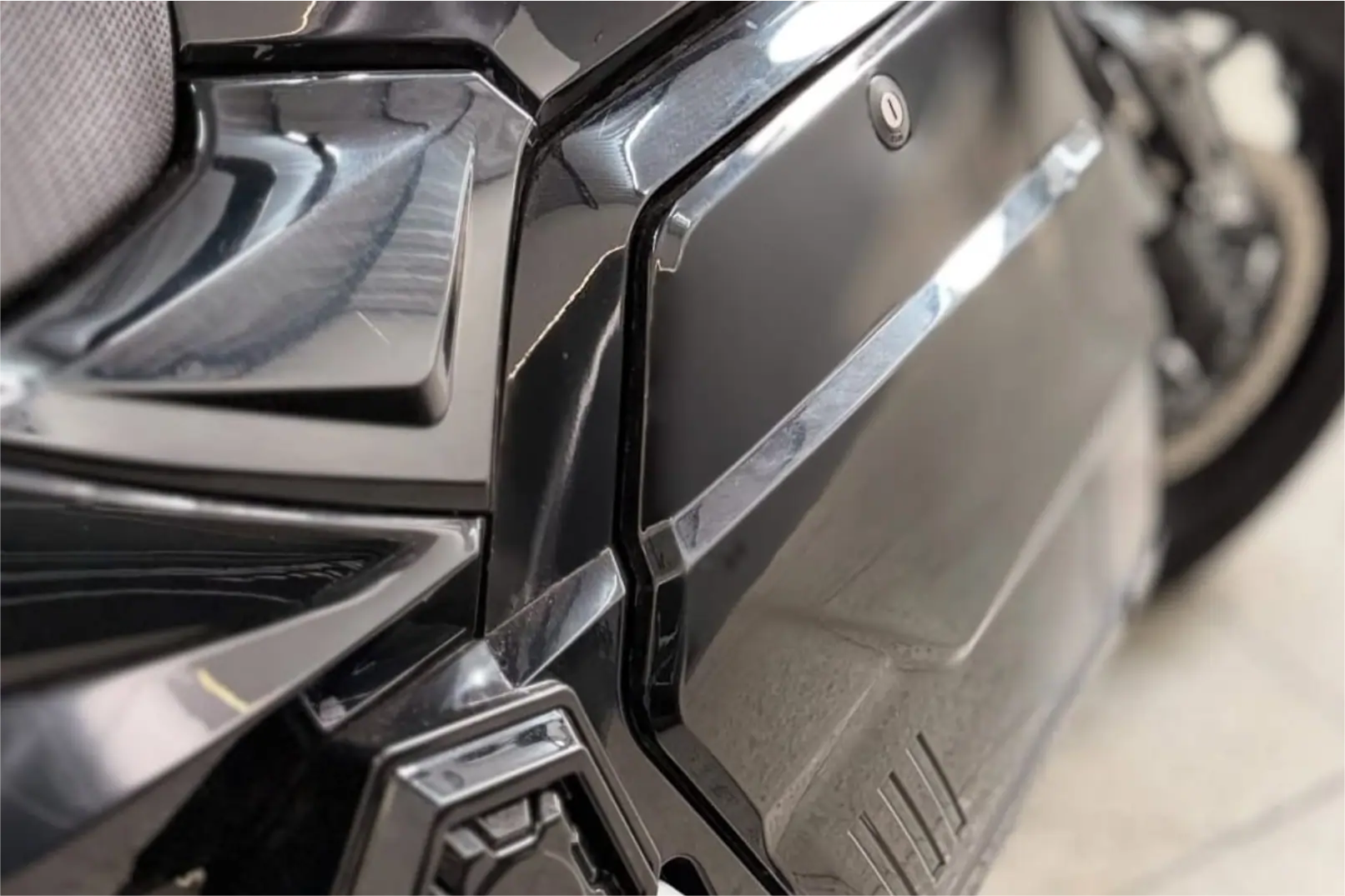 COMPARTIMENTO PARA 2 BATERIAS 2