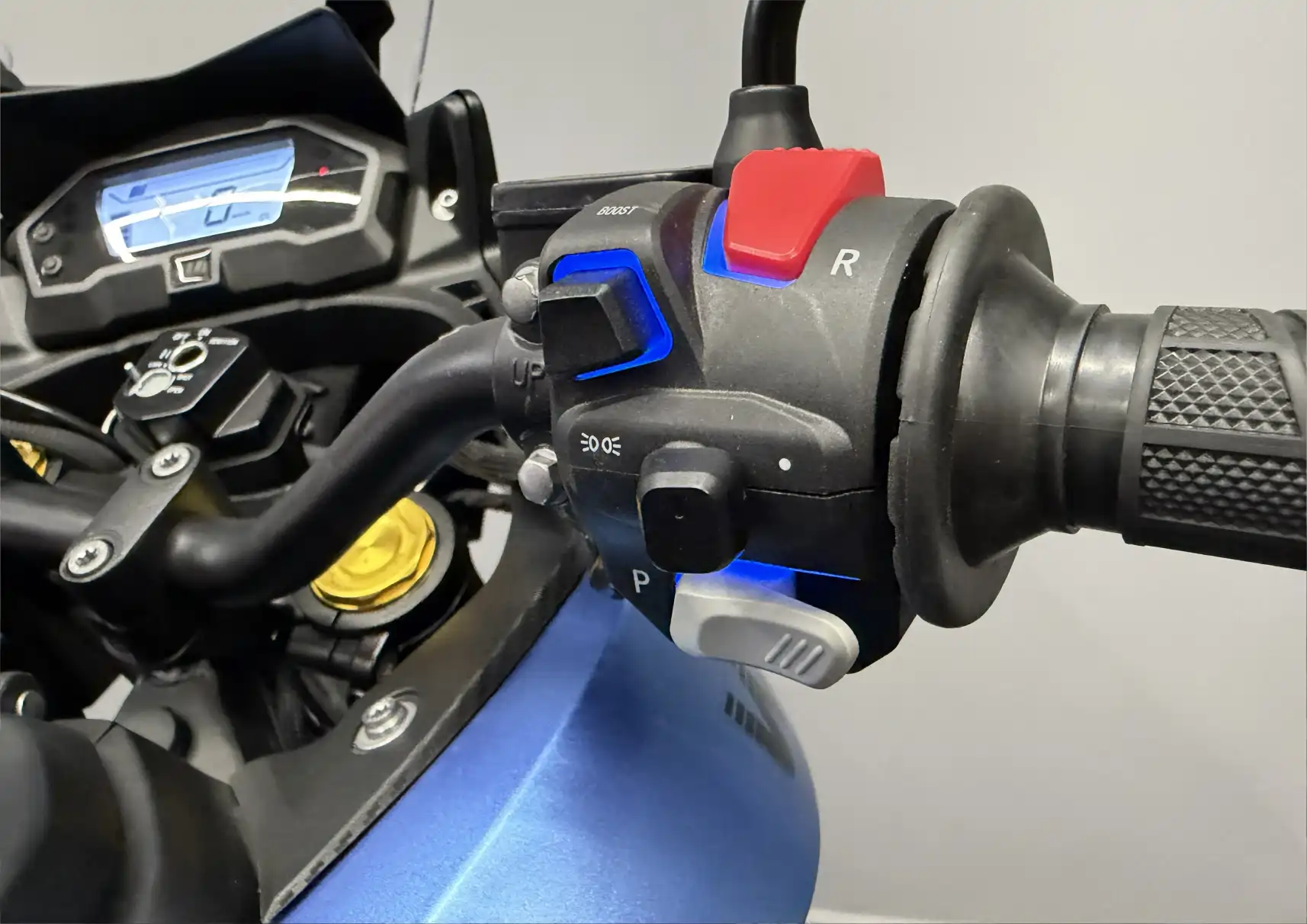 ELECX W TRAIL 12000 ILUMINAÇÃO NOS BOTÕES